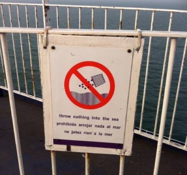 Notice on the ferry